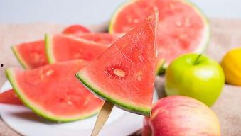 何金银心动吃瓜,揭秘瓜田里的甜蜜邂逅