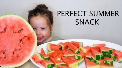 吃瓜女孩子在吃瓜,吃瓜女孩子的快乐日常