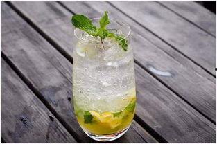 酒溪吃瓜,揭秘酒溪吃瓜背后的故事