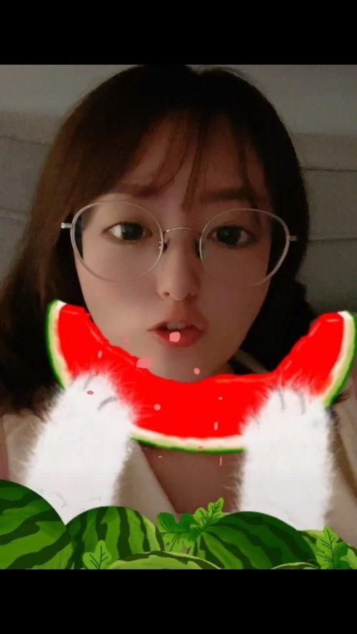 女人吃瓜的日常,揭秘女人吃瓜的日常