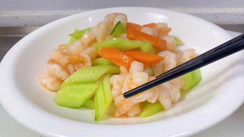 一只虾仁吃瓜,一场海鲜与瓜果的跨界对话