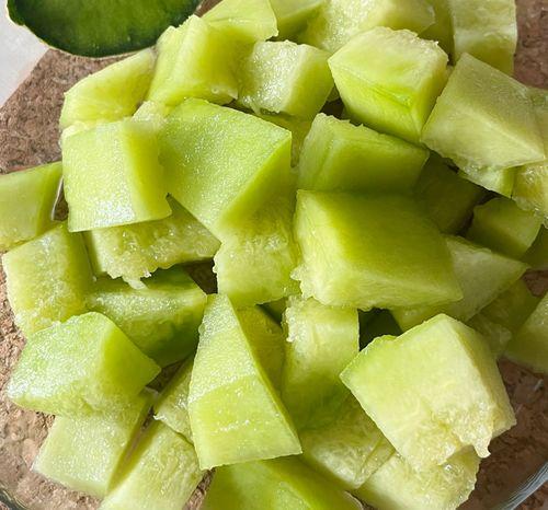 吃冰的瓜,冰镇瓜果，尽享清凉时光