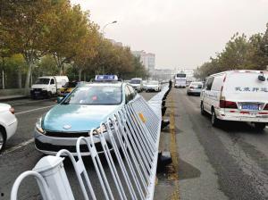 围栏栏杆吃瓜事件,一场引发热议的网络奇观